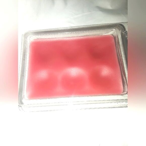 Hand Crafted Rose petals waxmelt Rounds BUY 1 GET 2 FREE MIX N MATCH - Picture 5 of 8